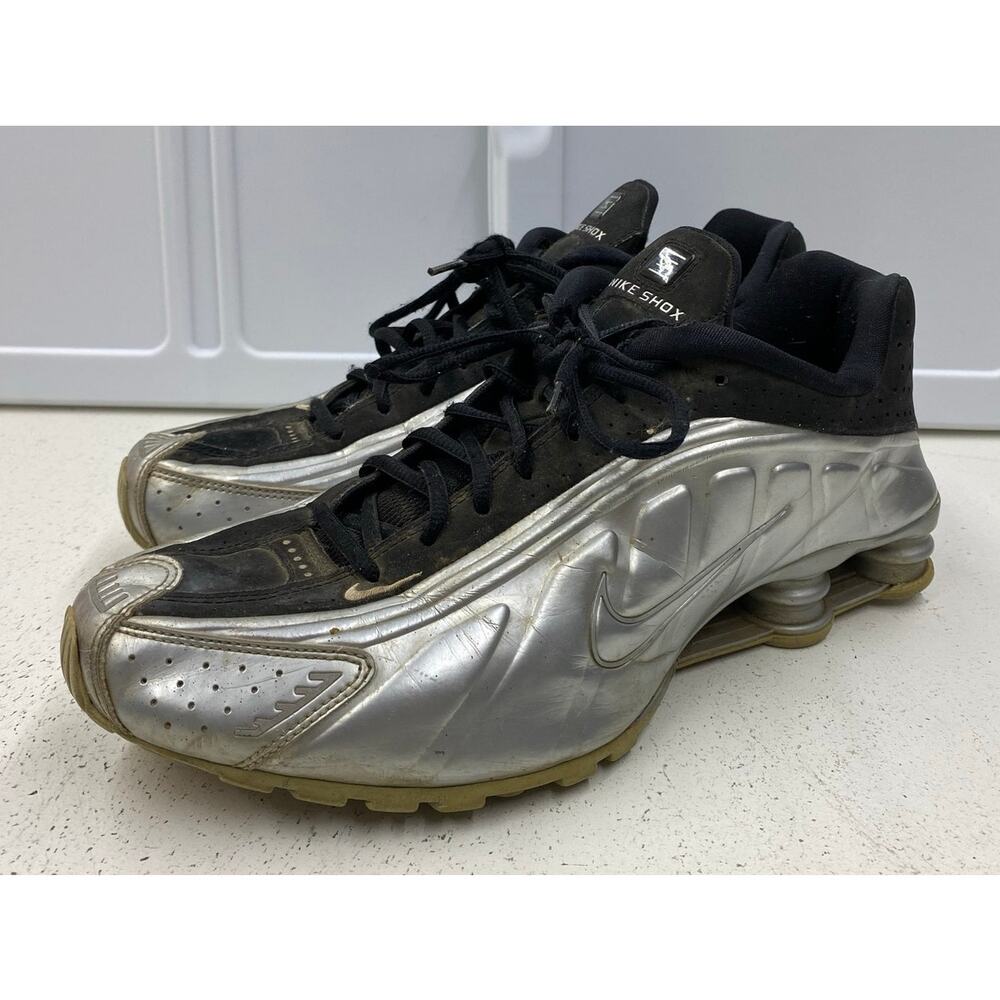 Nike Shox R4 Silver Bullet athletic leather running shoe sneakers 104265-024, 12